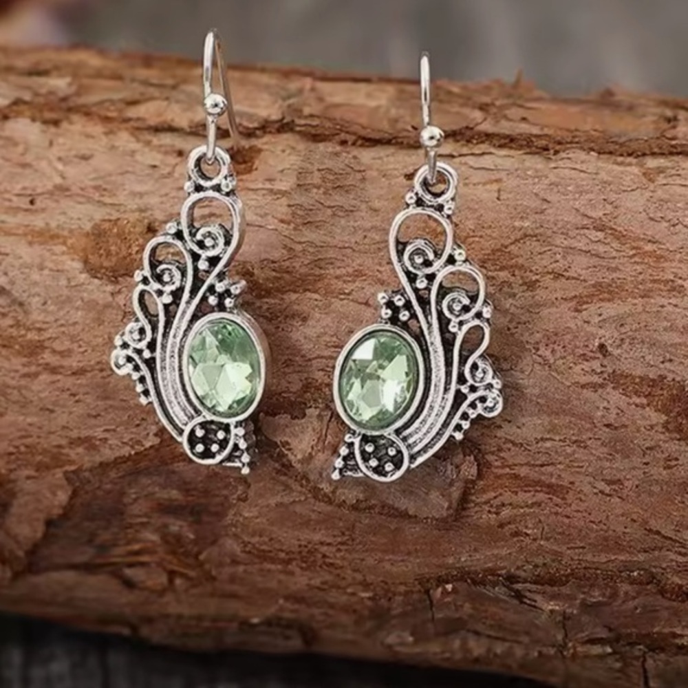 New Silver Peridot Green Stone Earrings